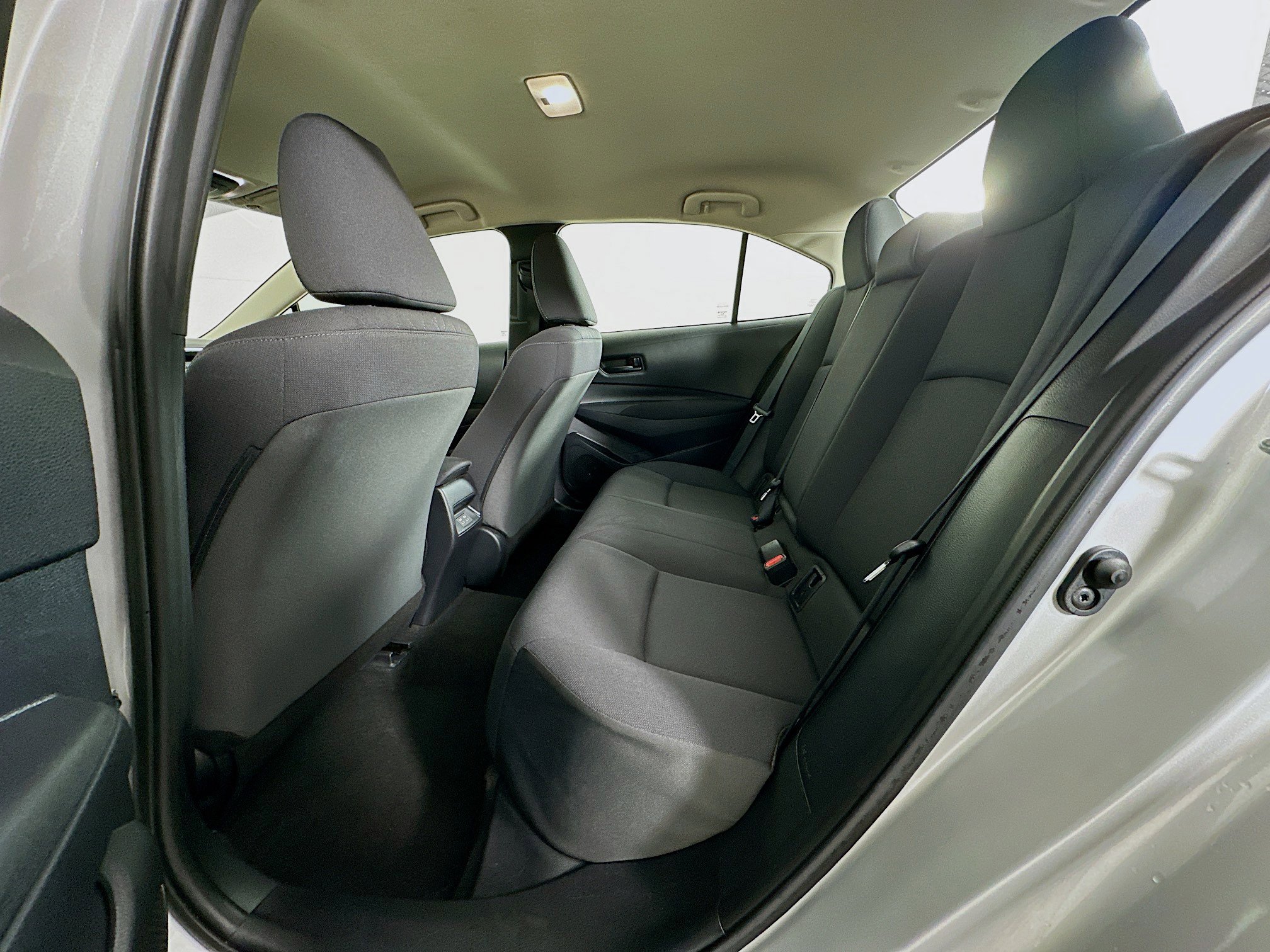 Used 2025 Toyota Corolla LE image 26