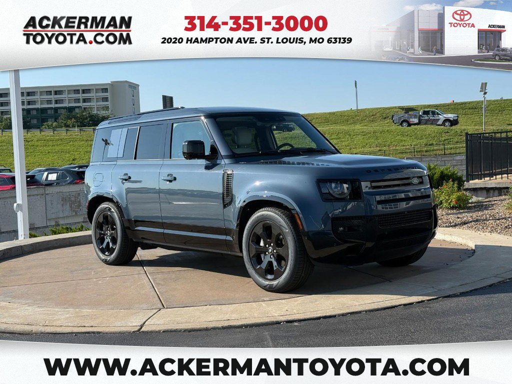 Used 2025 Land Rover Defender 110 X-Dynamic SE AWD/4WD image 1