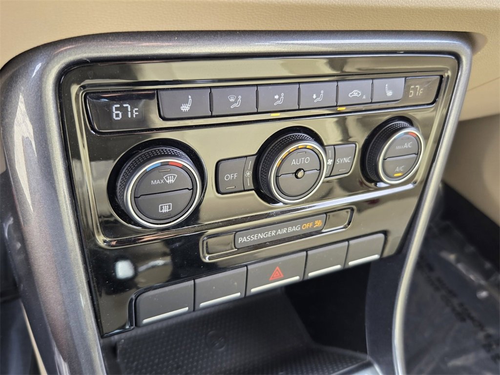 Used 2019 Volkswagen Beetle 2.0T SE image 20