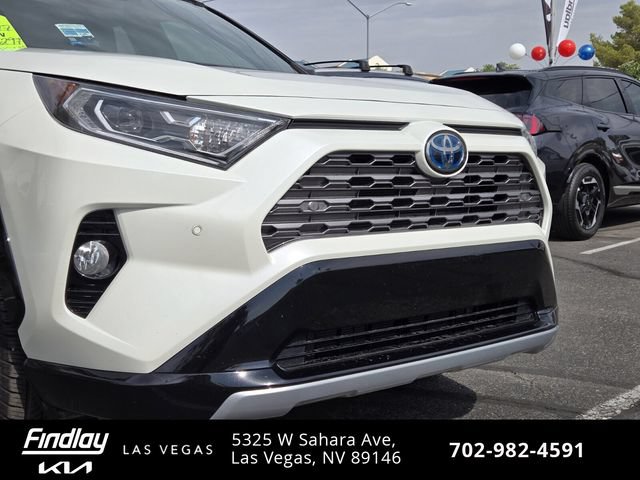 Used 2021 Toyota RAV4 XSE AWD/4WD image 2