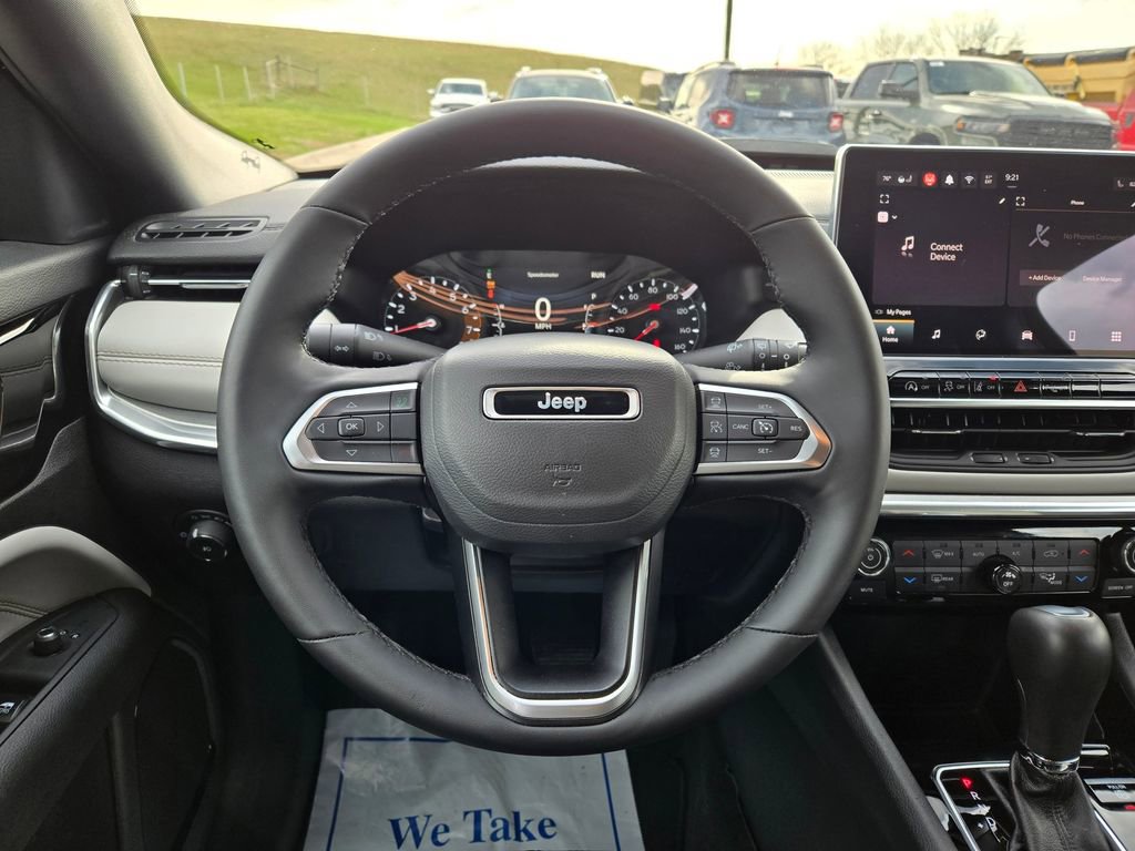 Used 2024 Jeep Compass Limited image 19