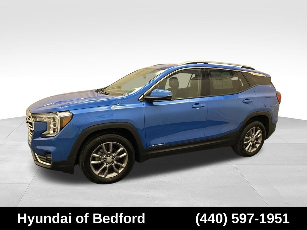 Used 2024 GMC Terrain SLT AWD/4WD image 8