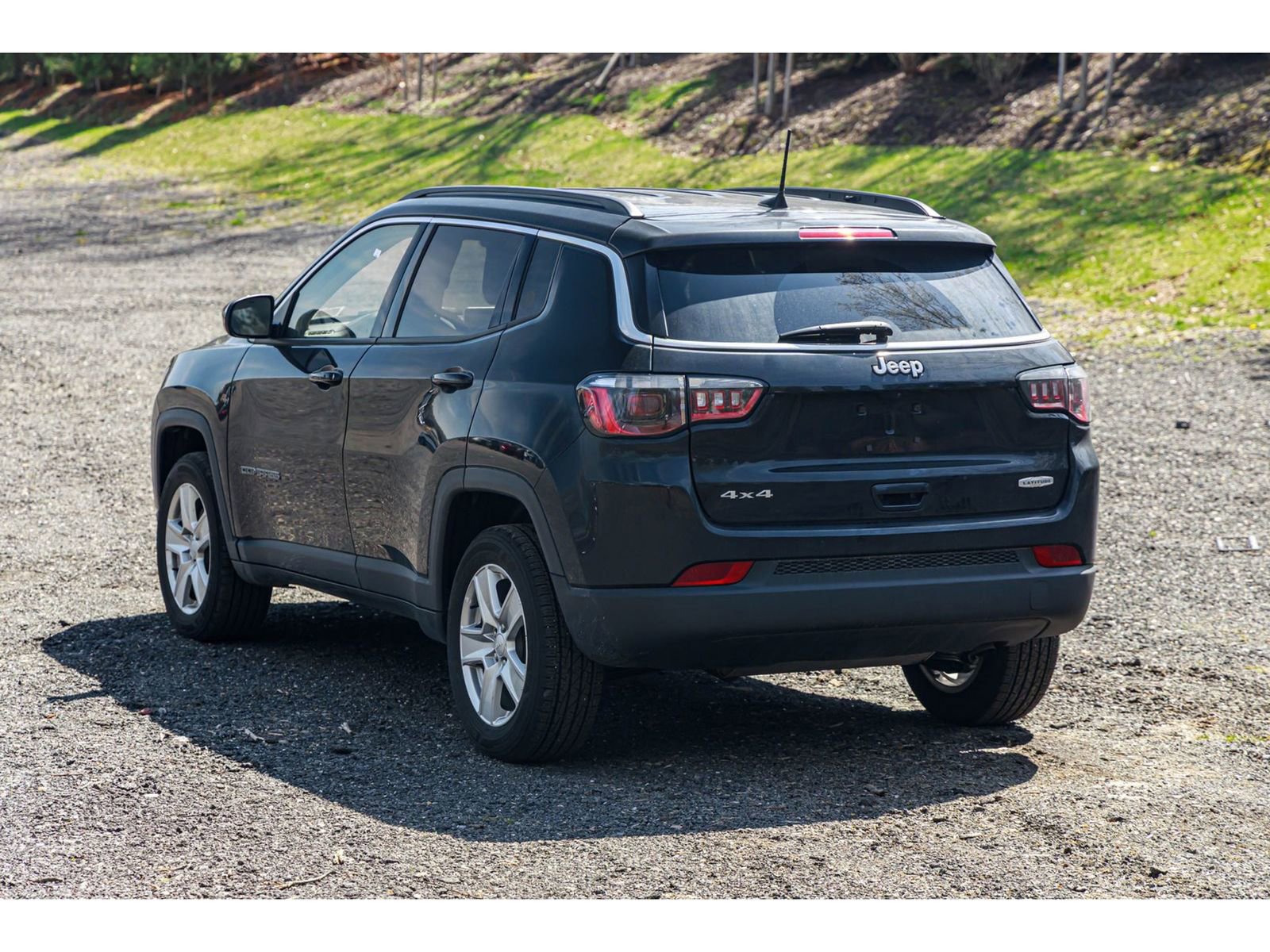 Used 2022 Jeep Compass Latitude image 7