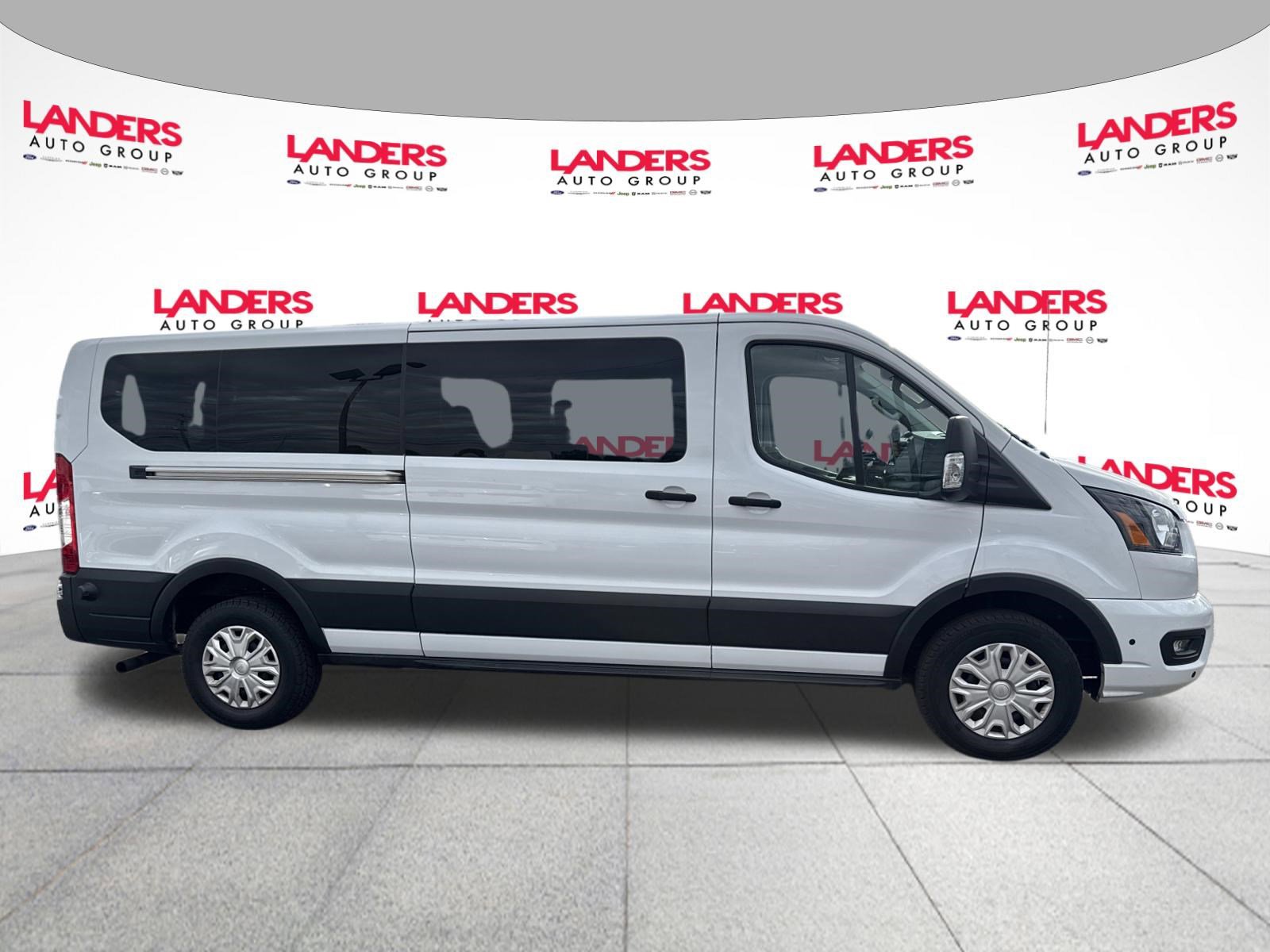 Used 2024 Ford Transit 350 XLT image 2