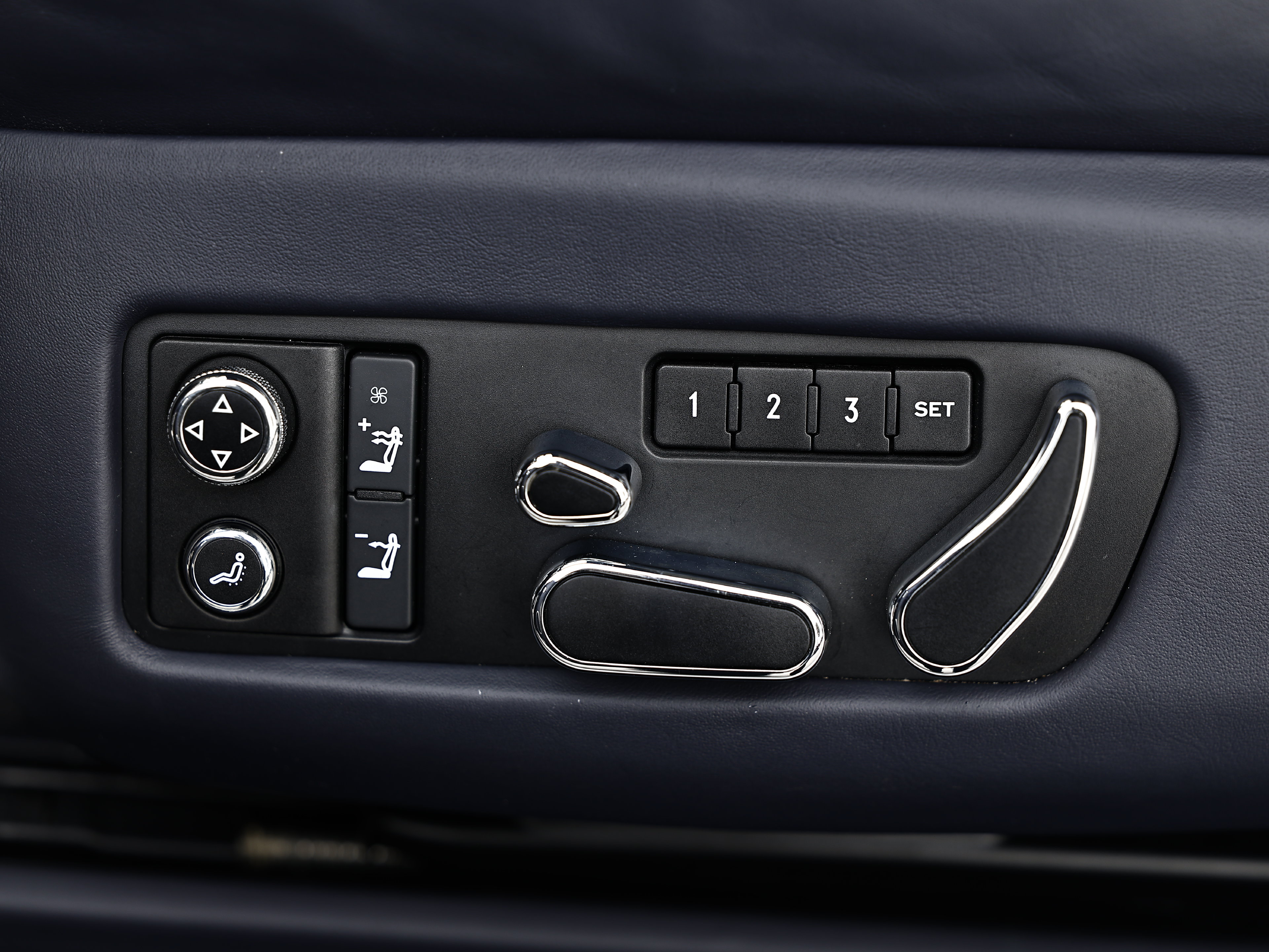 Used 2015 Bentley Continental GT AWD/4WD image 26