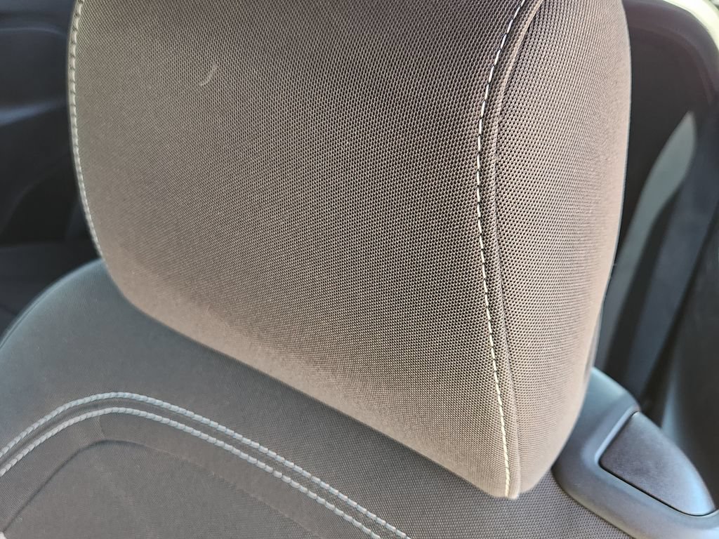Used 2023 Chevrolet Camaro LT RWD image 6
