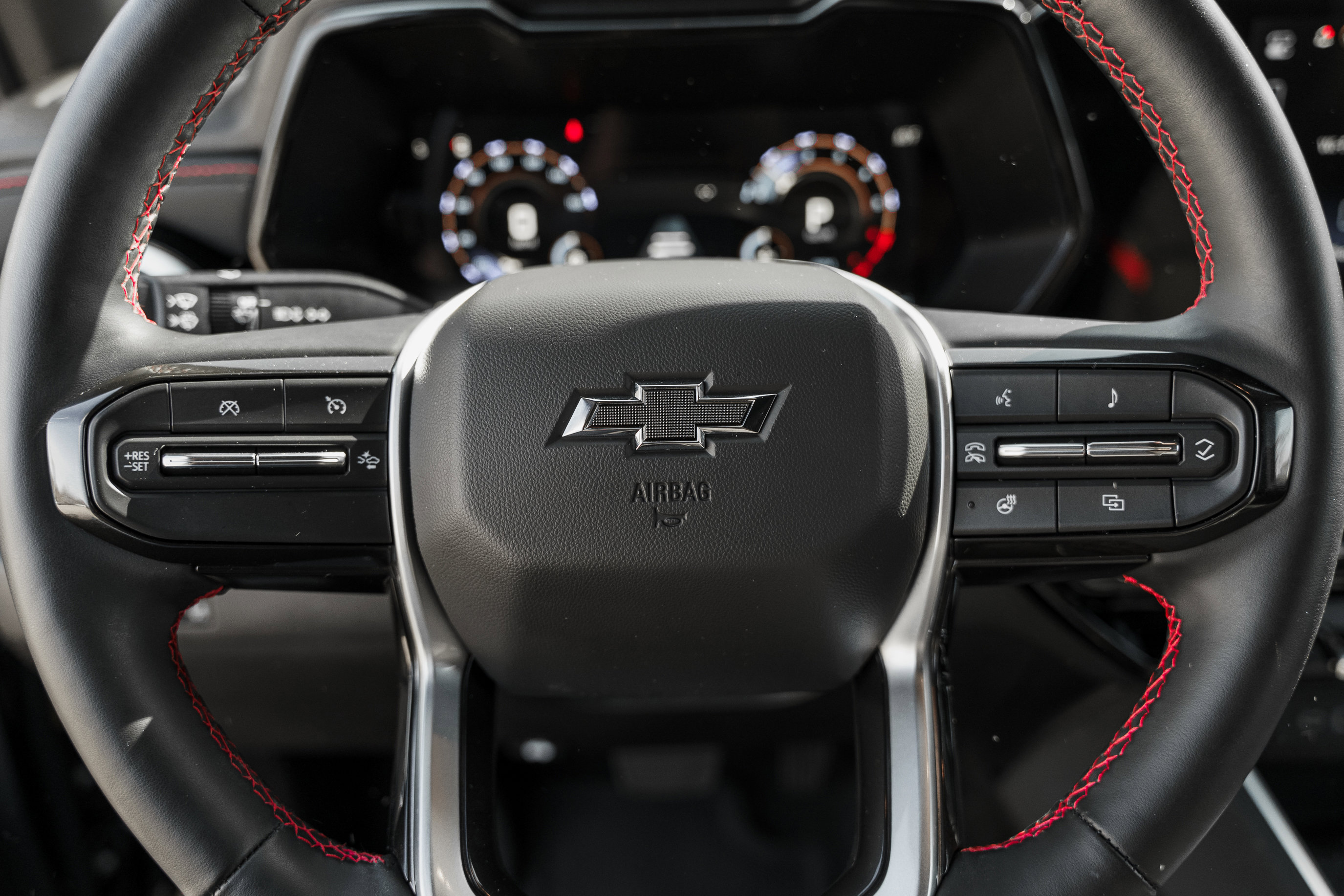 Used 2024 Chevrolet Colorado Z71 w/ Z71 Convenience Package 2 image 15