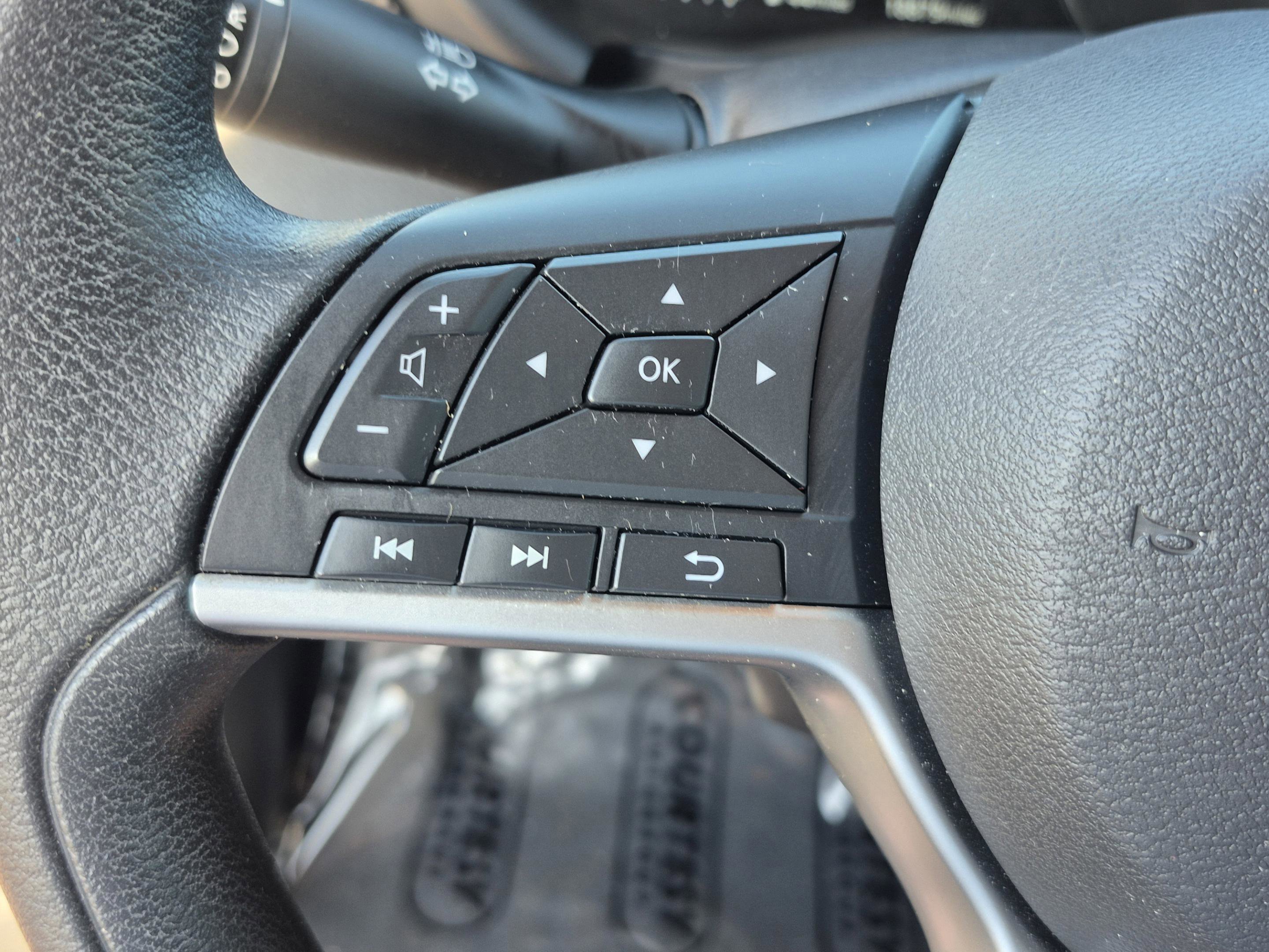 Certified 2022 Nissan Kicks SV FWD image 29