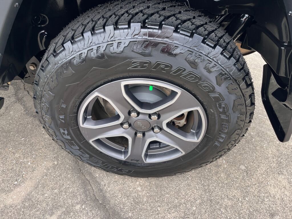 Used 2018 Jeep Wrangler Unlimited Sport S AWD/4WD image 23