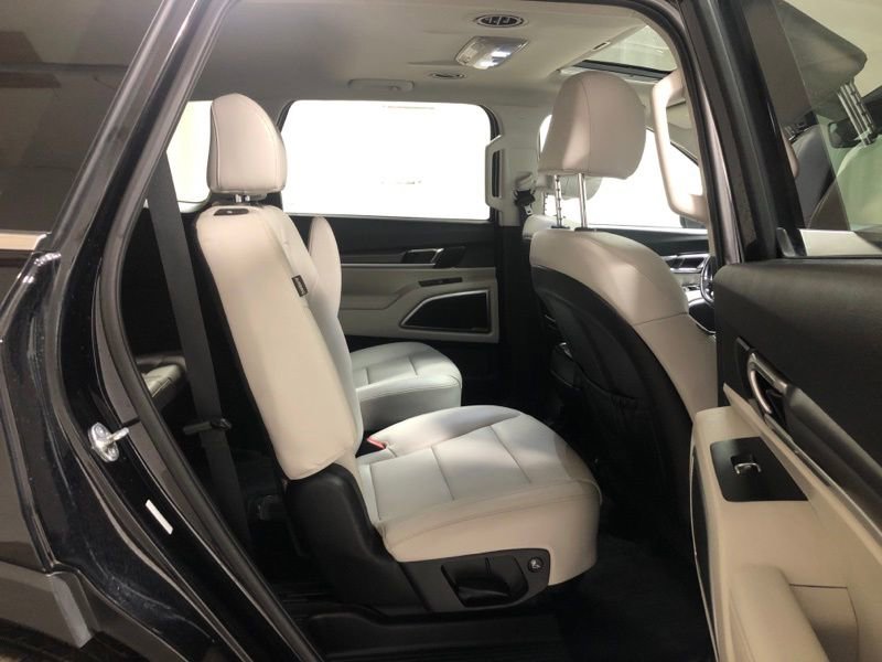 Used 2023 Kia Telluride S w/ S Sunroof Package image 10