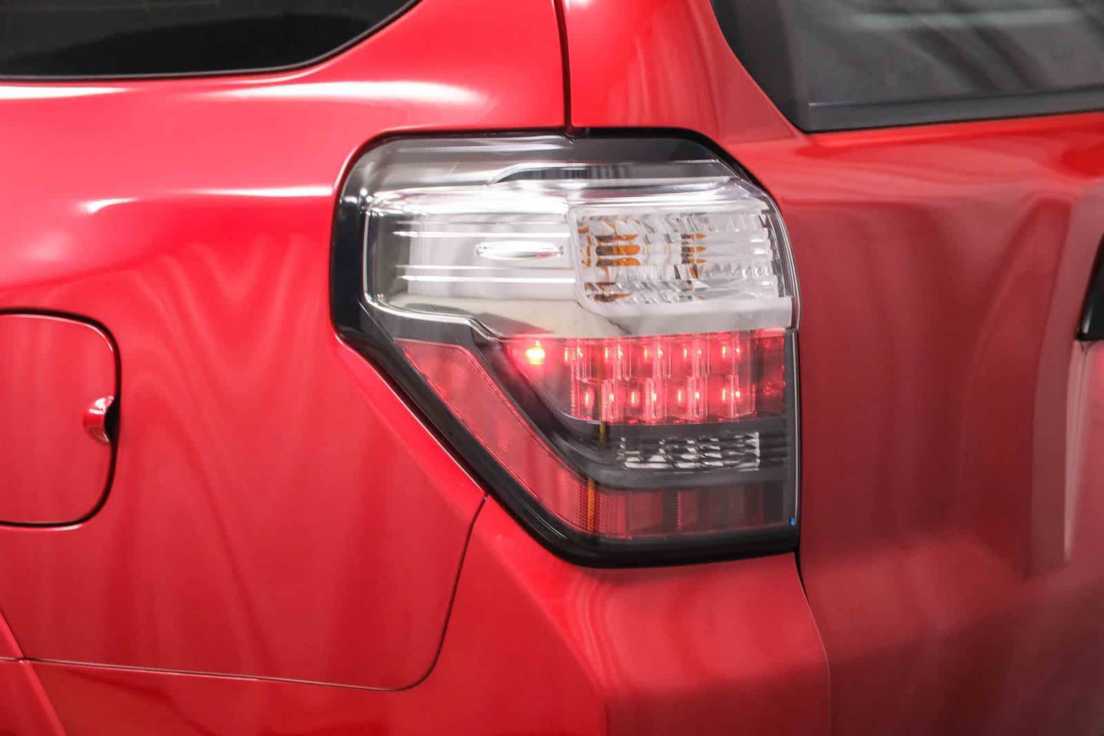 Used 2023 Toyota 4Runner TRD Off-Road Premium w/ Moonroof Package AWD/4WD image 8