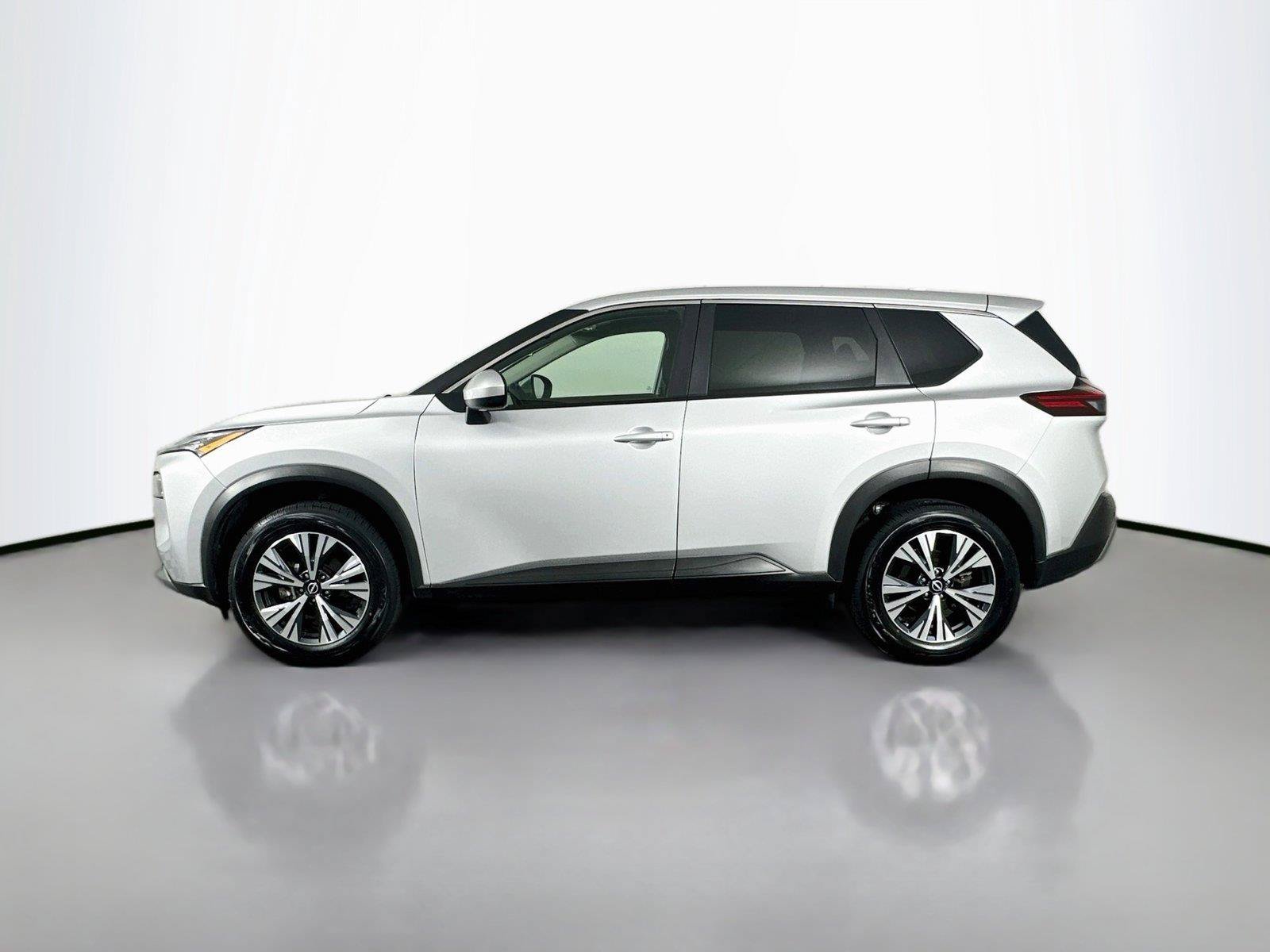 Used 2023 Nissan Rogue SV AWD/4WD image 8