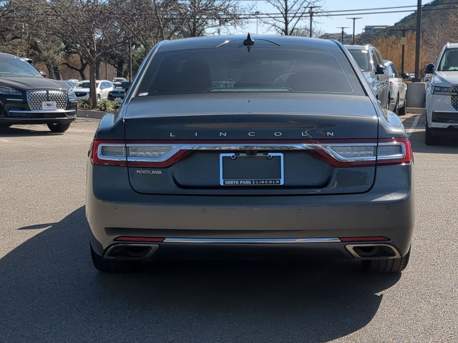 Used 2018 Lincoln Continental Reserve image 4