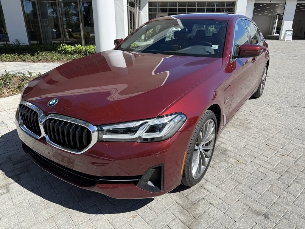 Certified 2023 BMW 530e w/ Convenience Package image 1