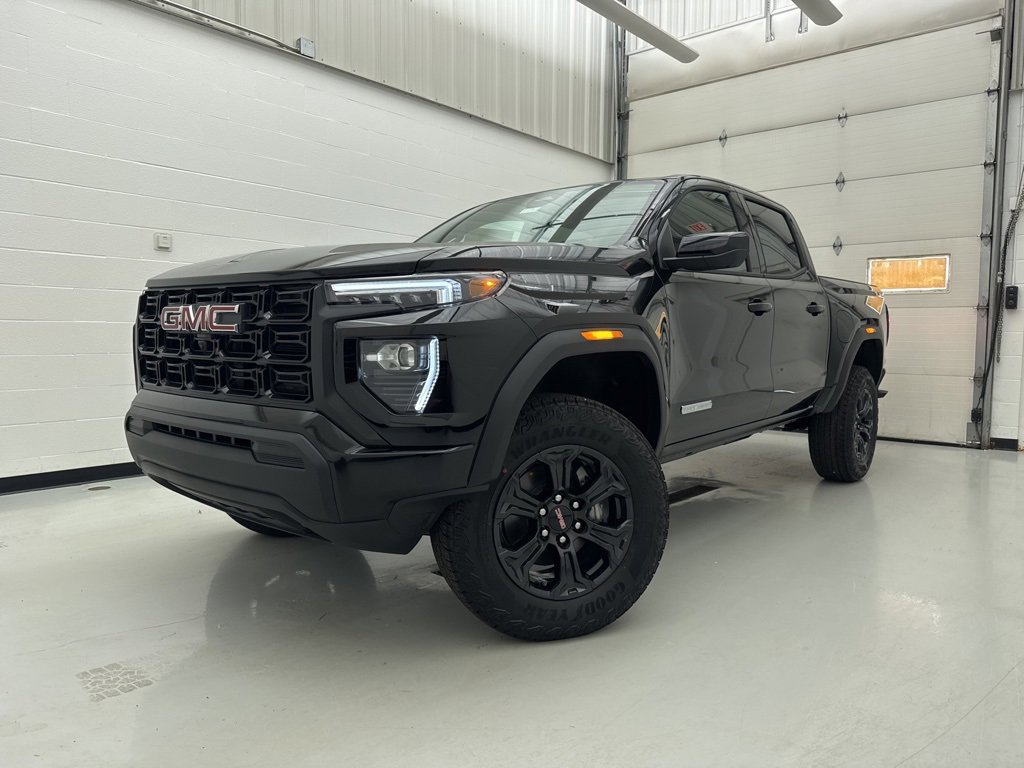 New 2025 GMC Canyon Elevation w/ Technology Package image 3