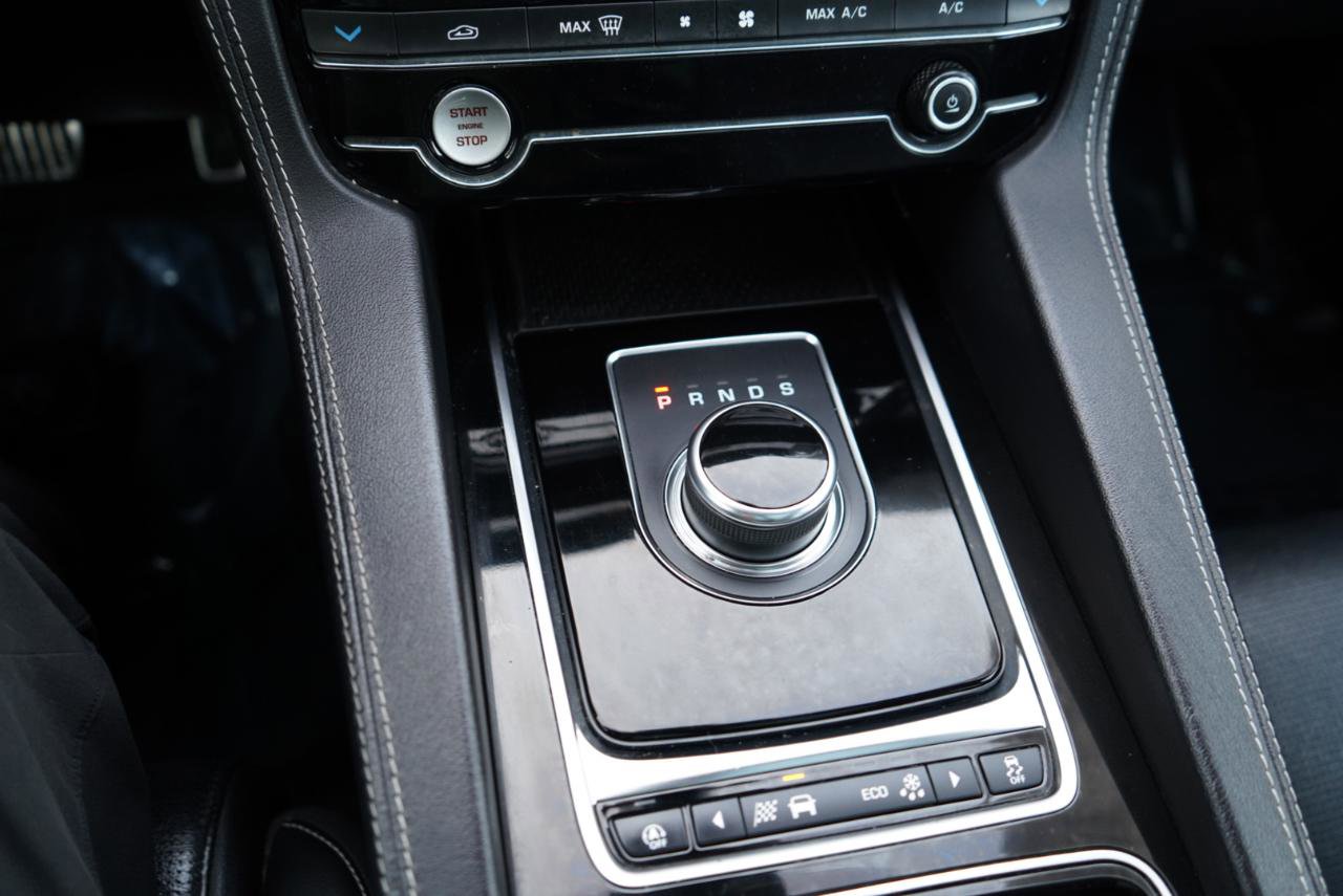 Used 2020 Jaguar F-PACE R-Sport image 51