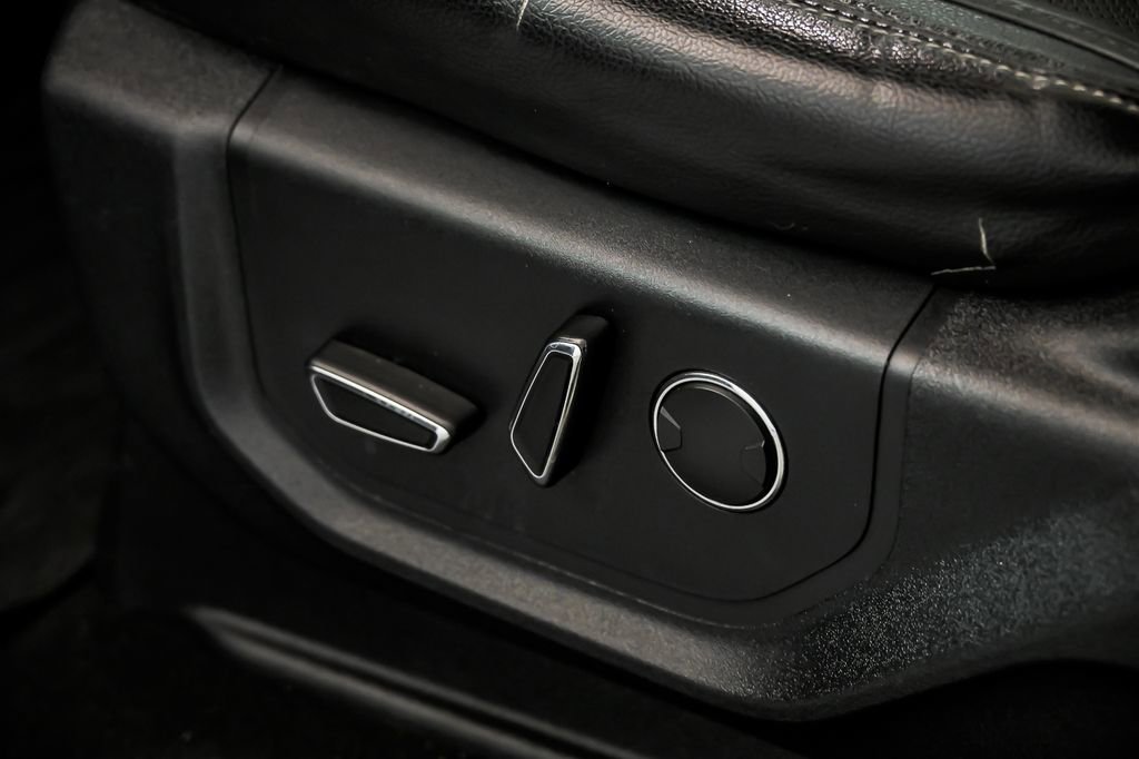 Used 2019 Ford F350 Lariat w/ Lariat Ultimate Package image 18