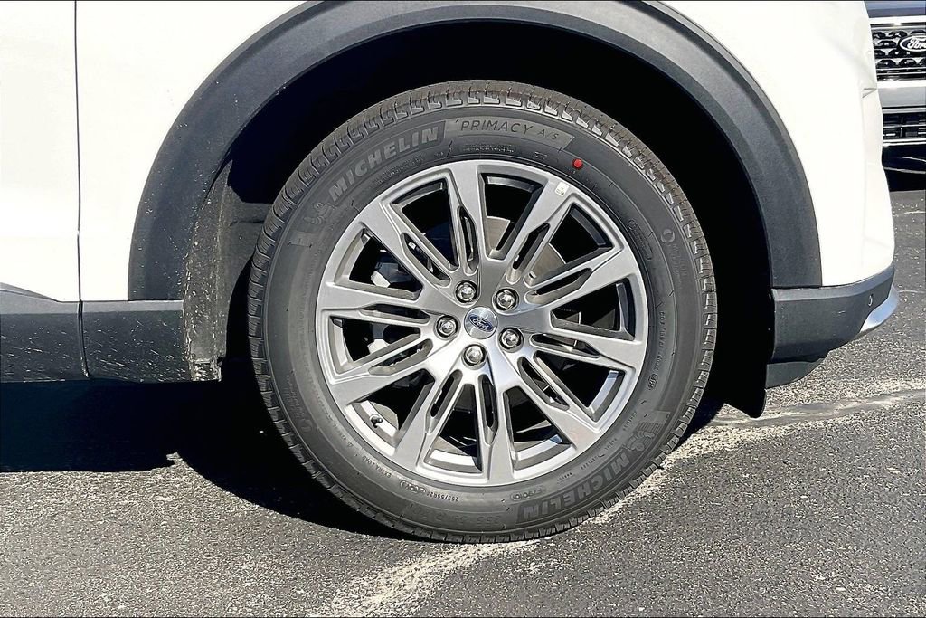 New 2025 Ford Explorer Platinum image 12