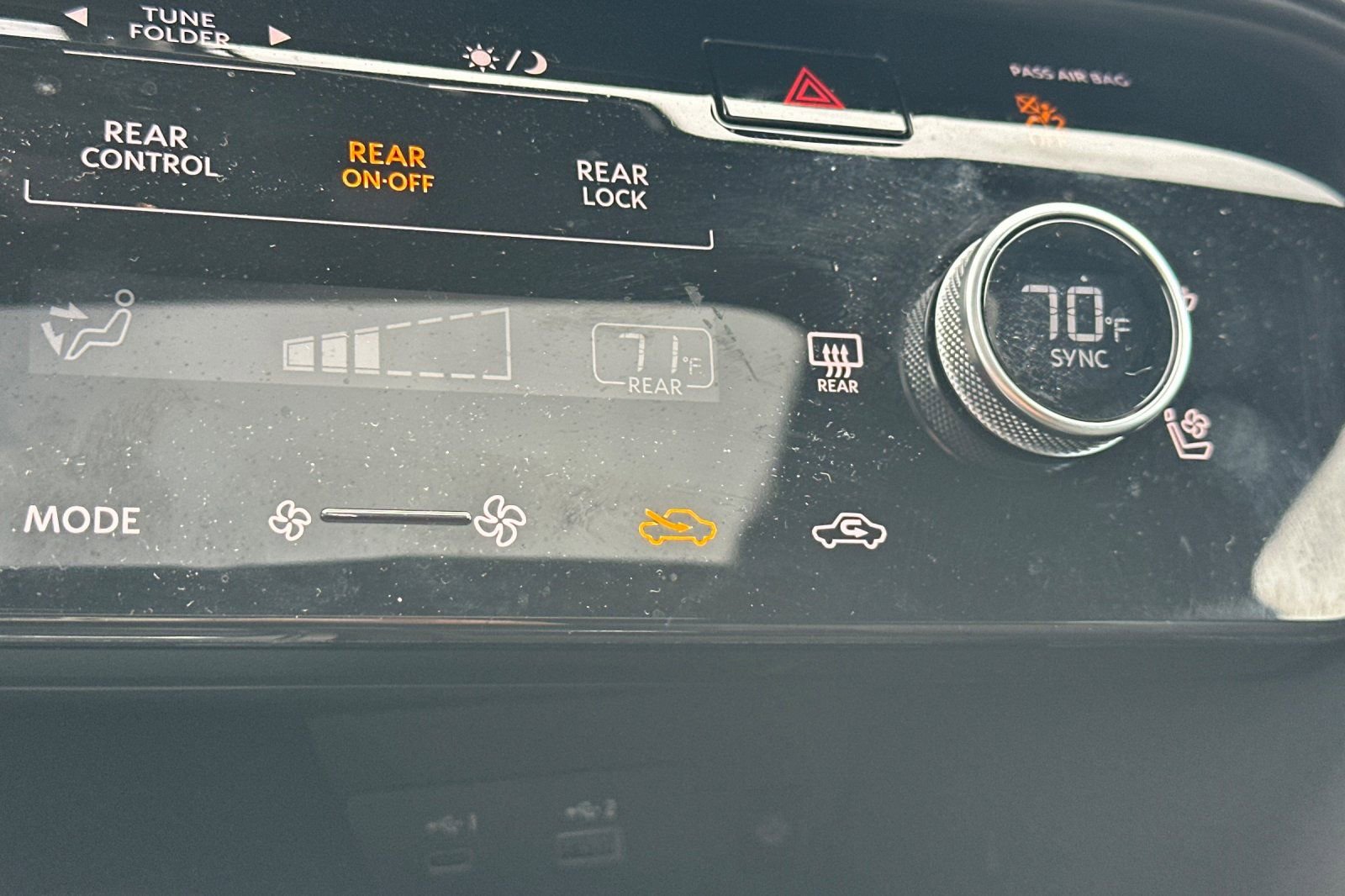 Certified 2025 INFINITI QX60 Luxe w/ Black Edition image 31