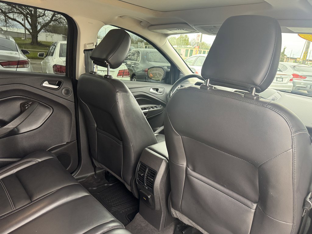 Used 2019 Ford Escape Titanium image 16
