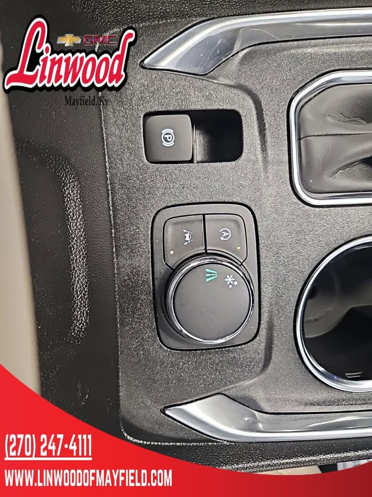 Used 2023 Chevrolet Traverse LS FWD image 24