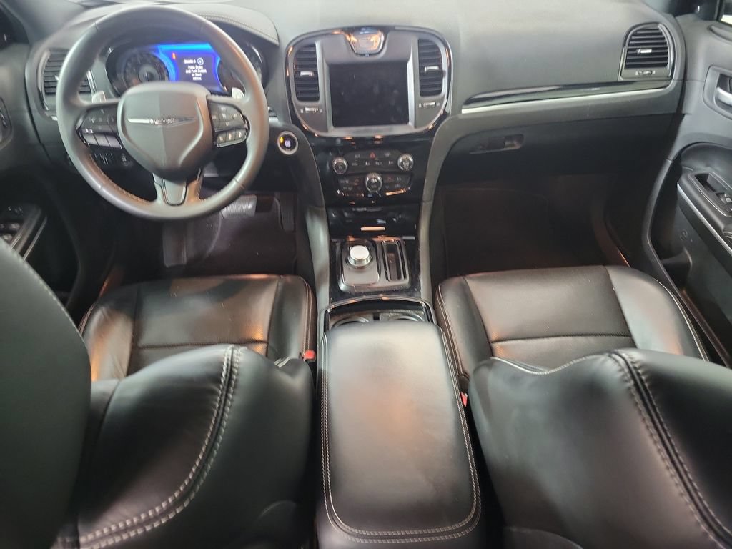 Used 2023 Chrysler 300 S w/ Comfort Group RWD image 15