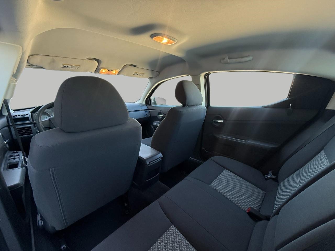 Used 2009 Dodge Avenger SE FWD image 22