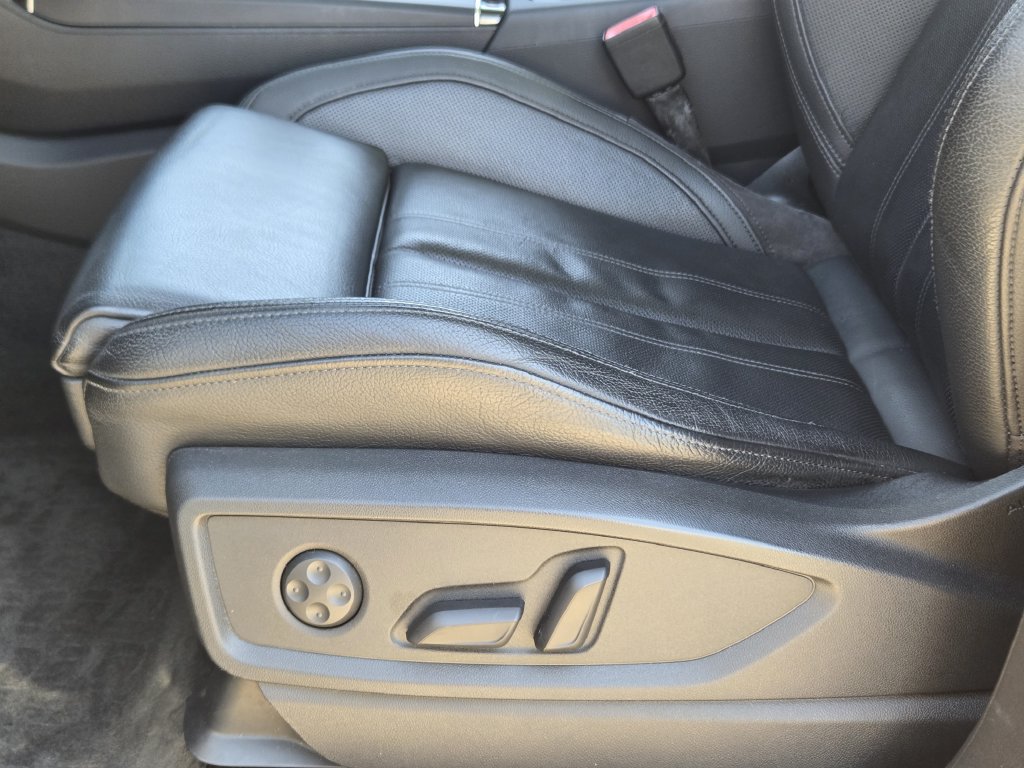 Used 2018 Audi Q5 2.0T Premium Plus w/ Premium Plus Package AWD/4WD image 32