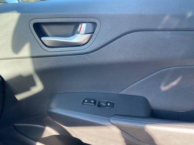 Used 2021 Hyundai Accent SE image 28