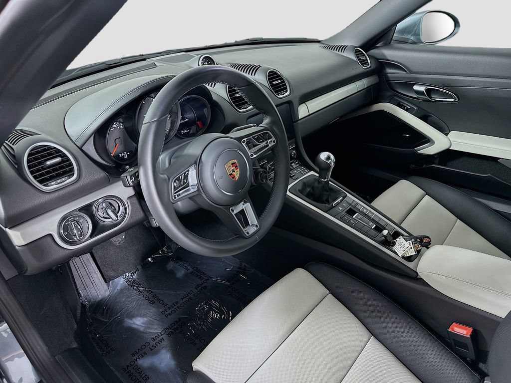 New 2025 Porsche 718 Boxster RWD image 4