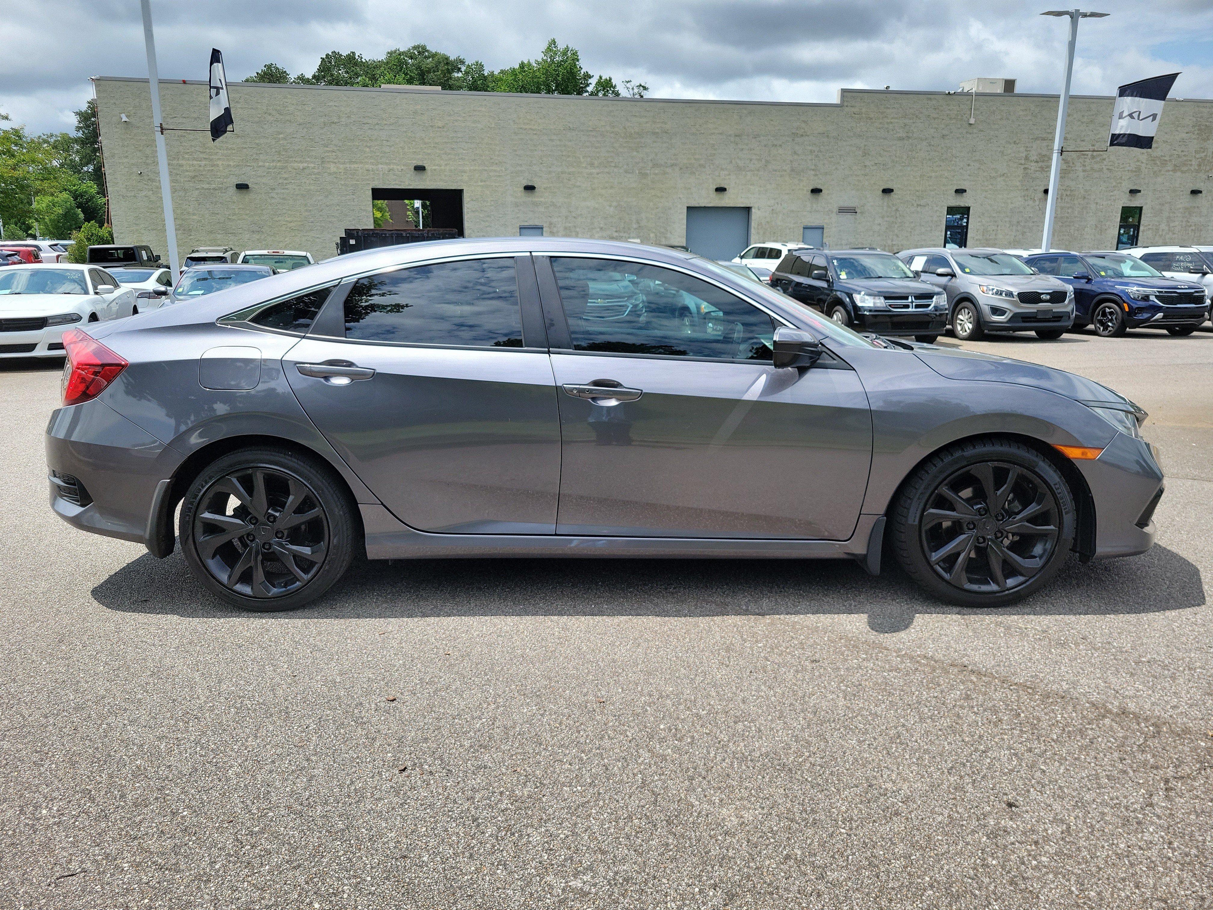 Used 2021 Honda Civic Sport image 6