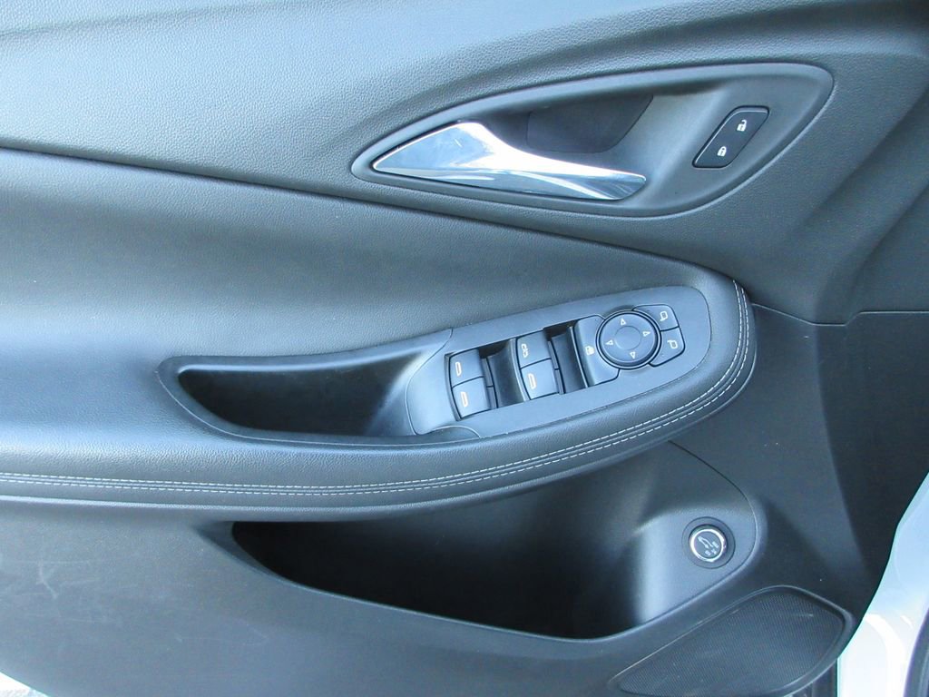 Used 2022 Buick Encore GX Select image 22