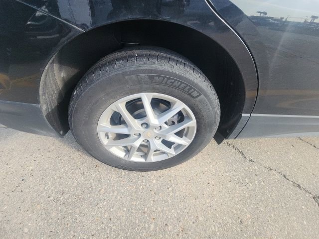 Used 2023 Chevrolet Equinox LS w/ LS Convenience Package image 19