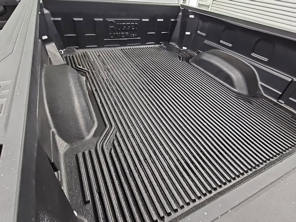 Used 2025 Chevrolet Silverado 2500 LT w/ Convenience Package image 35