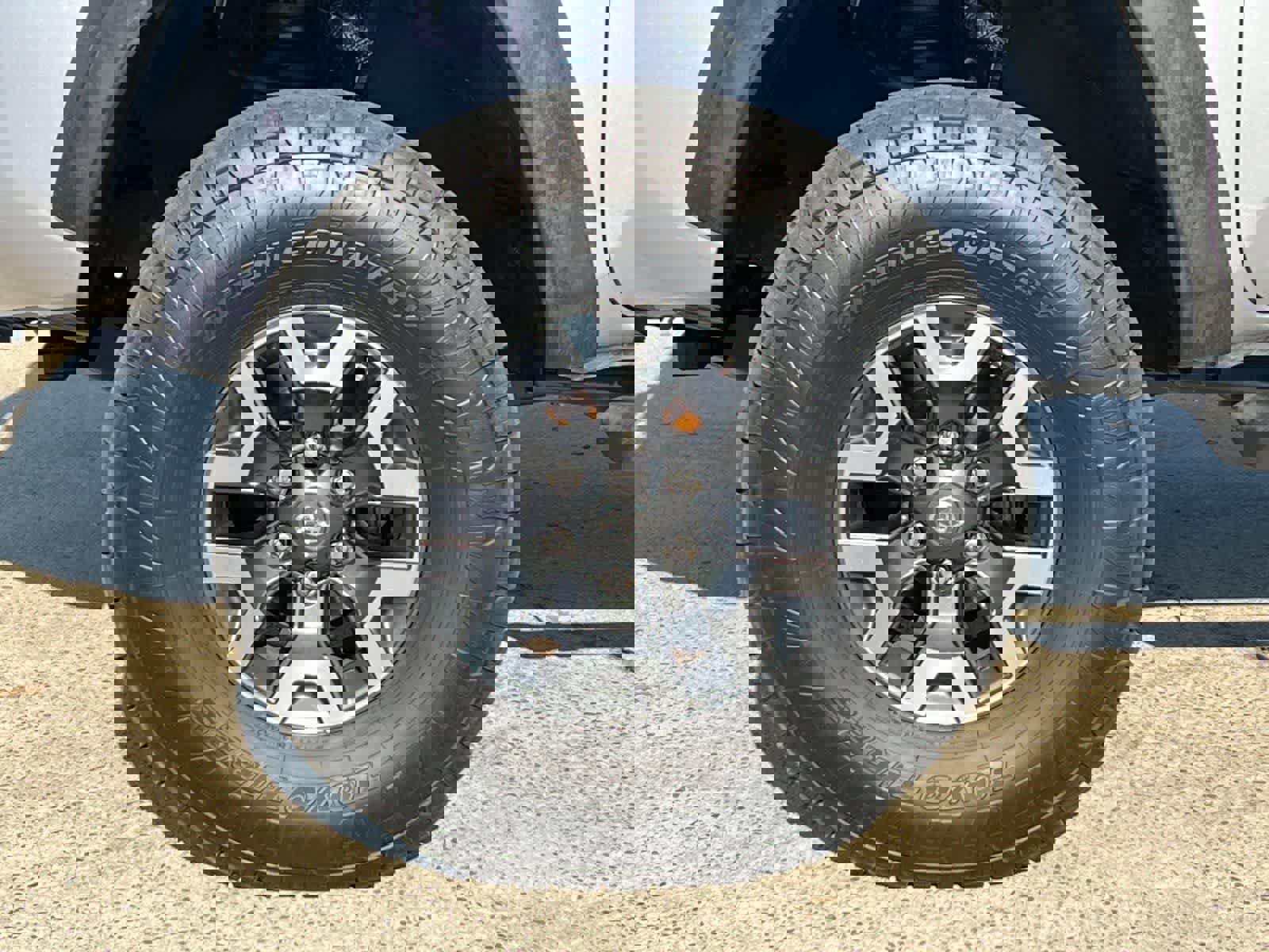 Used 2017 Toyota Tacoma TRD Off-Road w/ Tow Package image 26