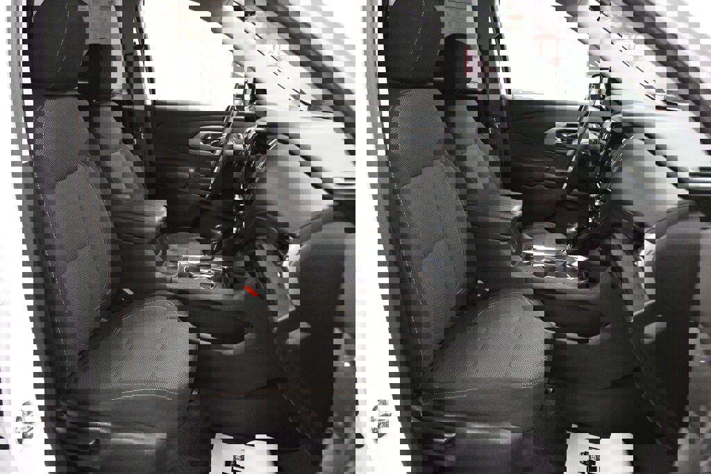 Used 2020 Chevrolet Traverse LT image 27