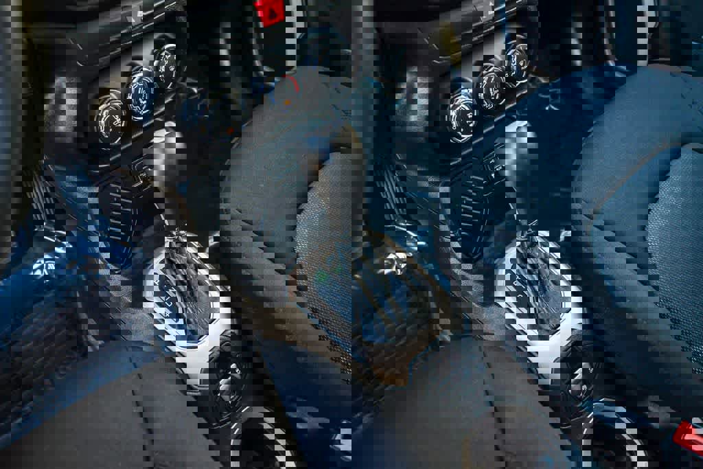 Used 2016 Jeep Renegade Sport w/ Power & Air Group image 19