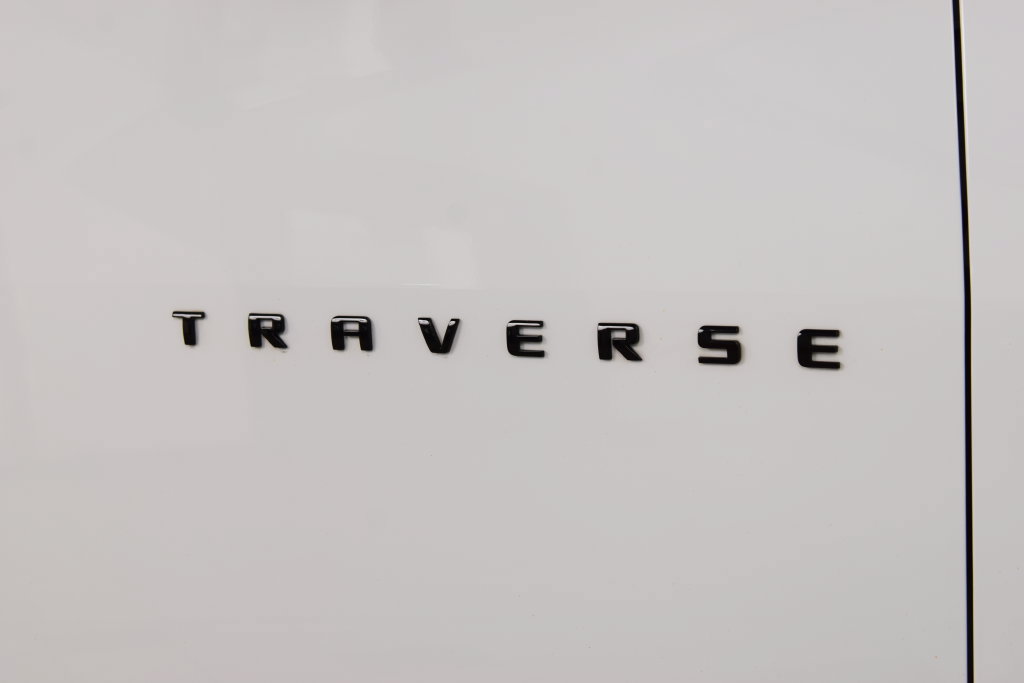 Used 2023 Chevrolet Traverse RS w/ LPO, Floor Liner Package AWD/4WD image 17