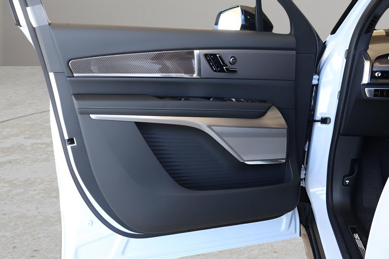 New 2026 Cadillac Vistiq Luxury image 10