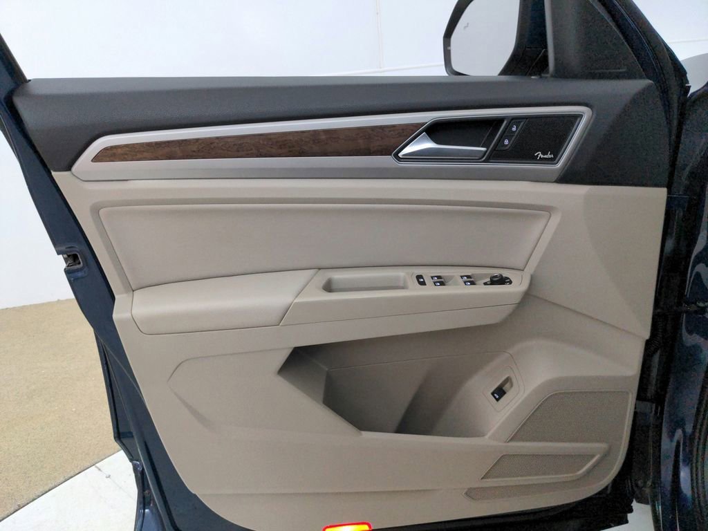 Used 2018 Volkswagen Atlas SEL Premium image 24