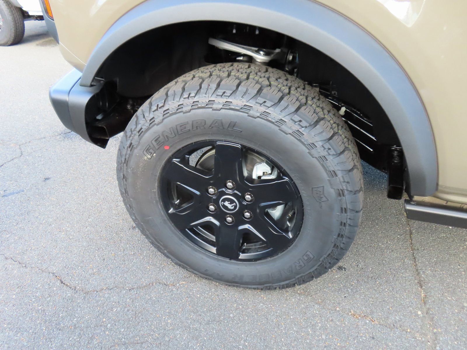 New 2025 Ford Bronco Big Bend w/ Black Diamond Package image 7