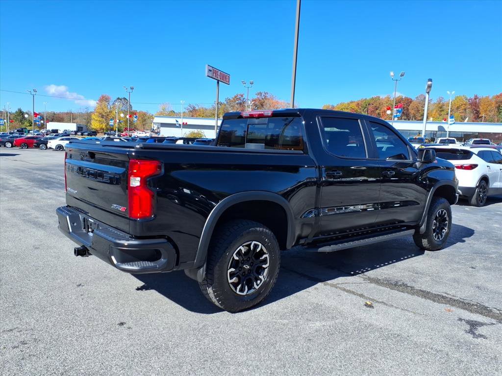 Used 2025 Chevrolet Silverado 1500 ZR2 w/ Technology Package image 4