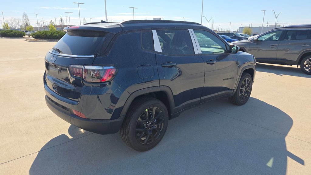 New 2026 Jeep Compass Latitude image 5