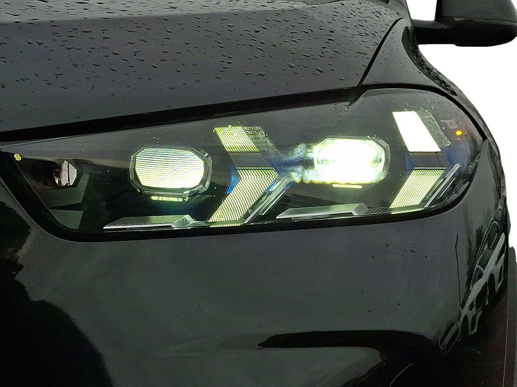 Used 2024 BMW X5 xDrive50e image 10