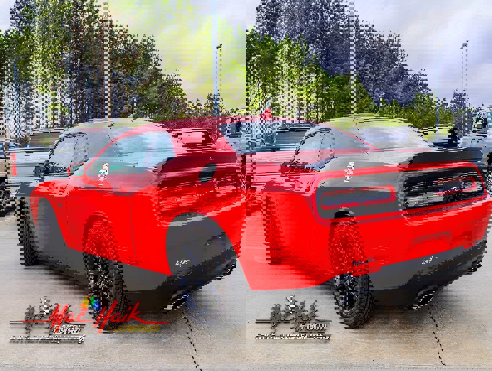 Used 2023 Dodge Challenger R/T w/ Plus Package image 4