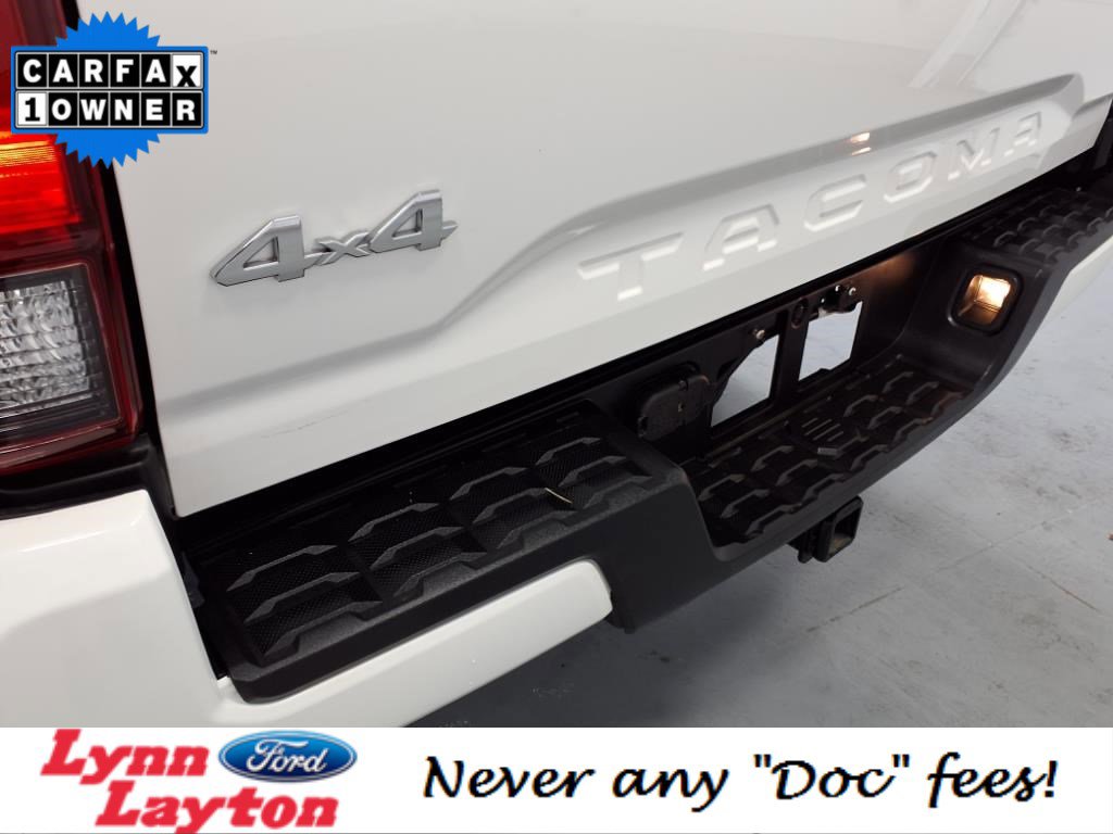 Used 2023 Toyota Tacoma SR5 w/ Technology Package image 12