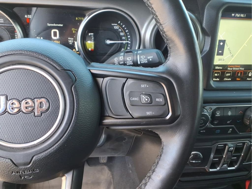 Certified 2023 Jeep Wrangler Unlimited w/ Sun & Screen Package AWD/4WD image 25