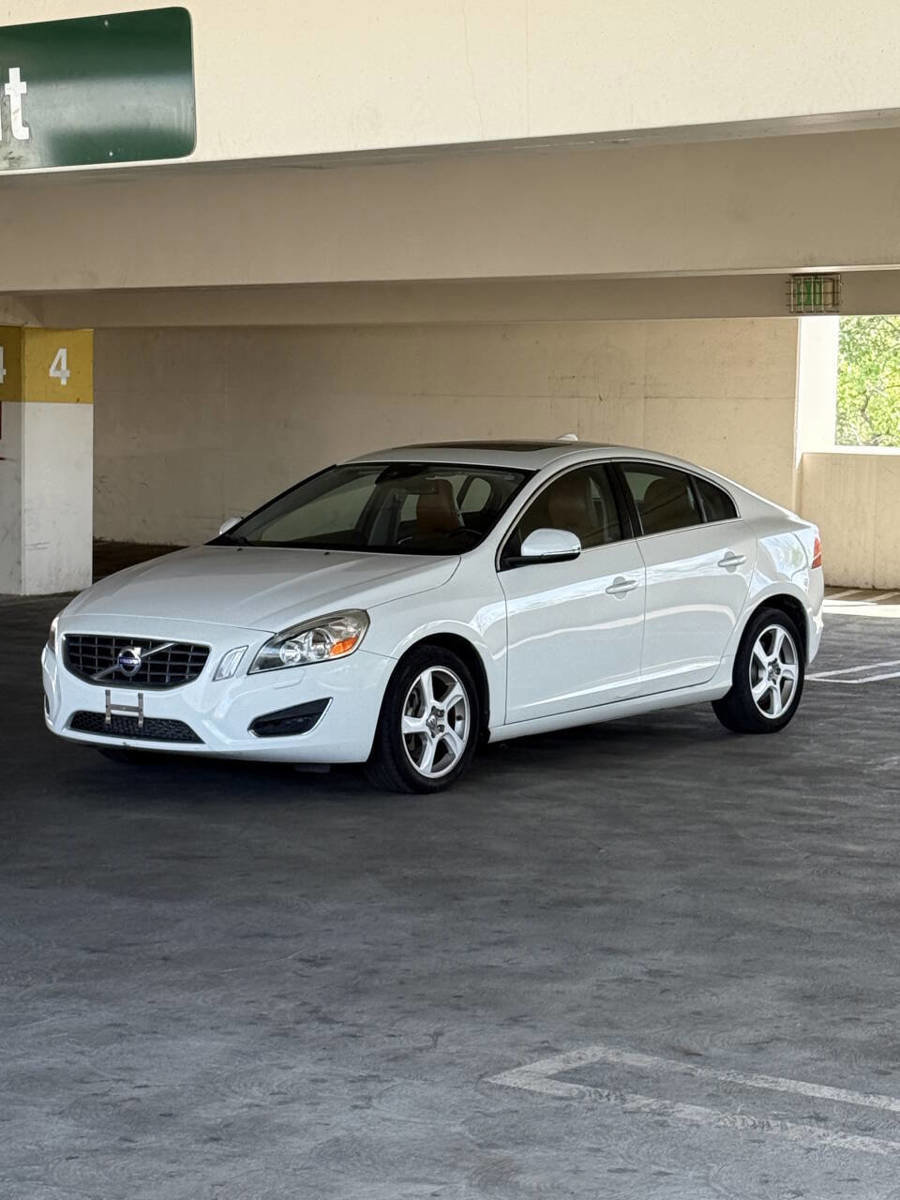 Used 2013 Volvo S60 T5 Premier Plus image 1