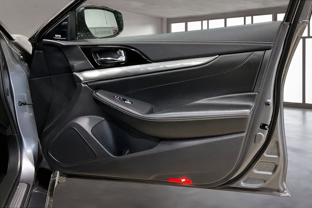 Used 2020 Nissan Maxima 3.5 SL w/ Floor Mat Group FWD image 28