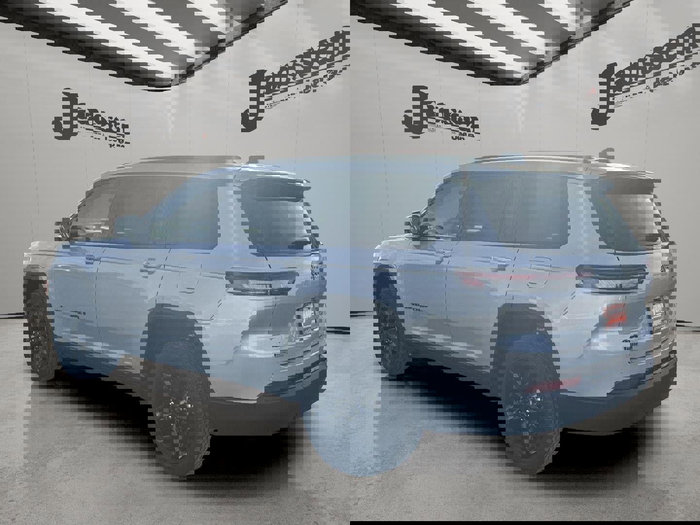 New 2025 Jeep Grand Cherokee L Altitude image 2